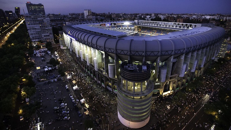 Sân vận động Real Madrid cũng được coi là một địa điểm danh lam tại đất nước này Sân vận động Real Madrid cũng được coi là một địa điểm danh lam tại đất nước này